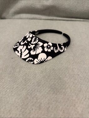 No Headache Black and White Floral Golf Beach Visor